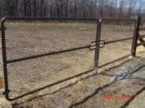 Expanded Metal Gates